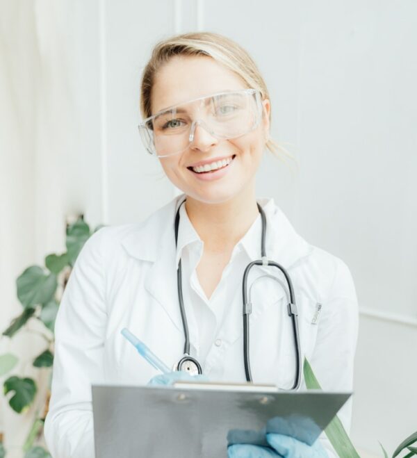 4 Home Doctors Online Consultation Hero